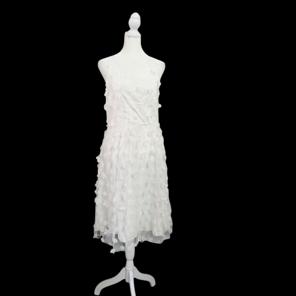 Chic White Textured Chiffon Petal Design  Midi Dress